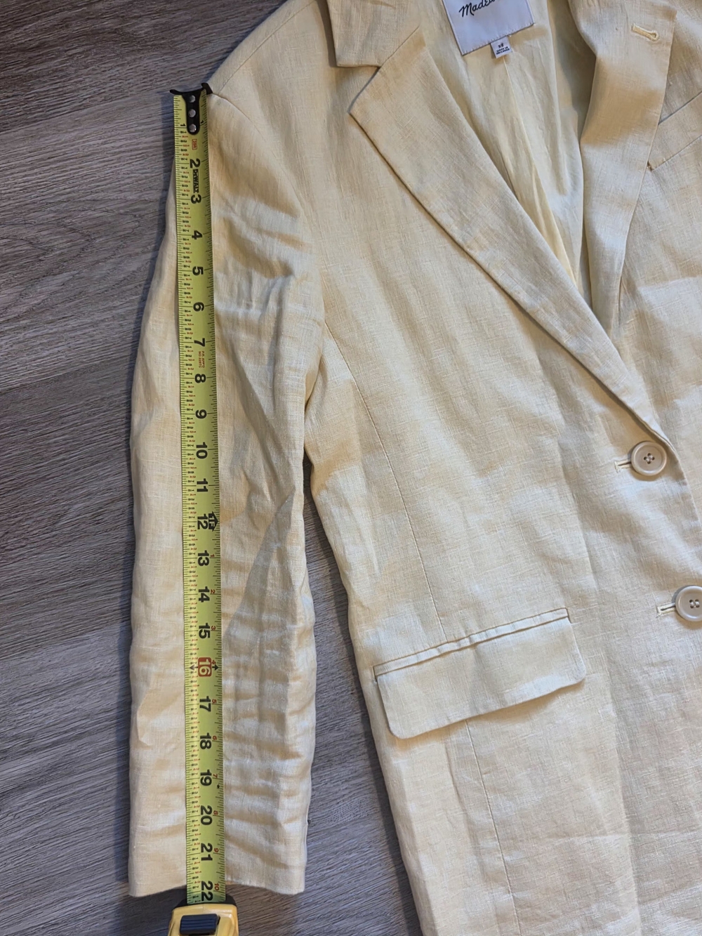 Madewell Yellow Linen-Blend Relaxed Blazer .They run big and fit like a size M. - Picture 5 of 9